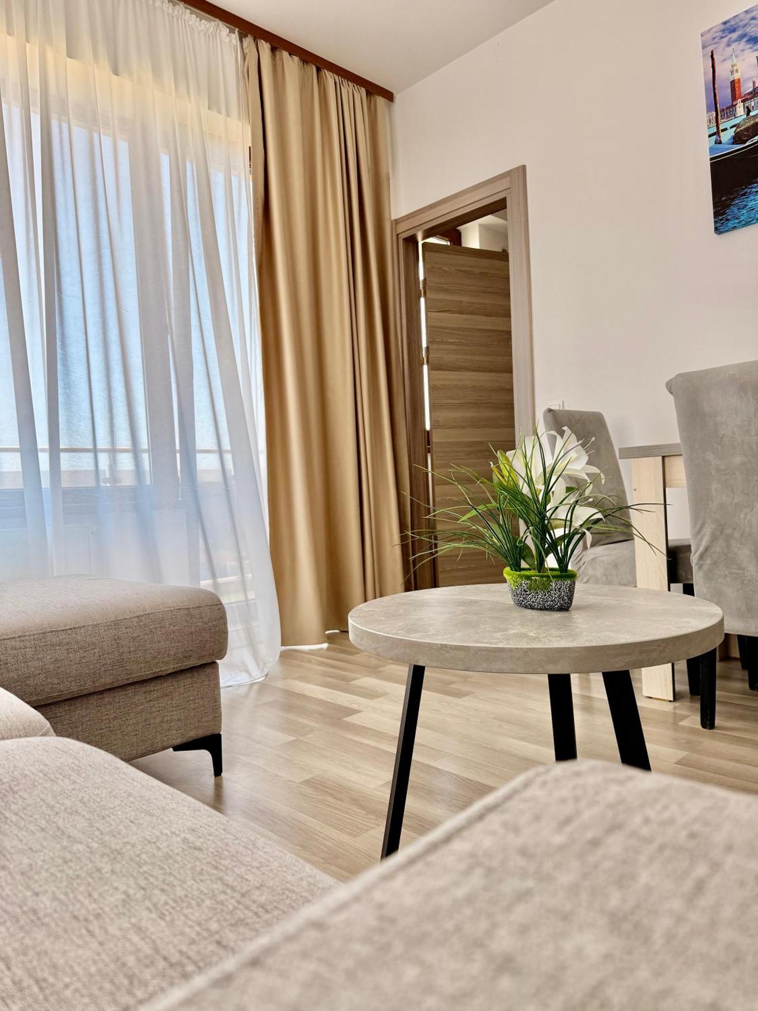 Aqua Vista Nuba - Vedere Top La Mare Si Lac - Apartament 2 Camere Summerland - Mamaia Мамая Экстерьер фото